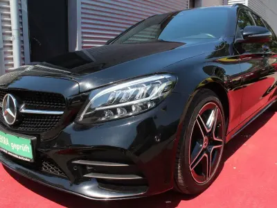 Gebraucht Mercedes C220 AMG line 194 PS (142 kW) 2021 Schwarz Limousine