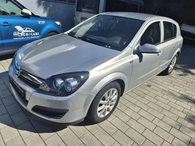 Gebraucht Opel Astra 105 PS (77 kW) 2005 Braun Kleinwagen