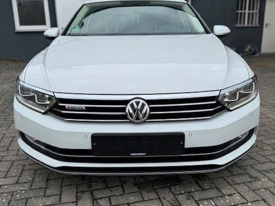 Gebraucht VW Passat Highline 150 PS (110 kW) 2016 Pure white Kombi