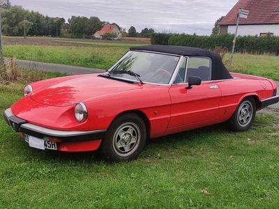 Gebraucht Alfa Romeo Spider 126 PS (92 kW) 1986 Rot Cabrio