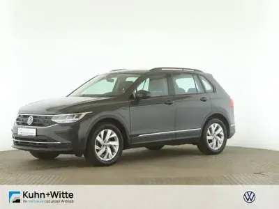 Gebraucht VW Tiguan Life 131 PS (96 kW) 2022 Grau SUV