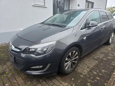 Grau Gebraucht 2012 Opel Astra Kombi | 4.200 € (Guter Preis)