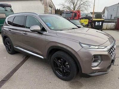 Gebraucht Hyundai Santa Fe Premium 200 PS (147 kW) 2019 Gold SUV