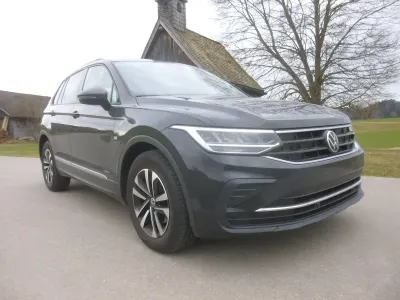 Gebraucht VW Tiguan United 131 PS (96 kW) 2021 Schwarz SUV