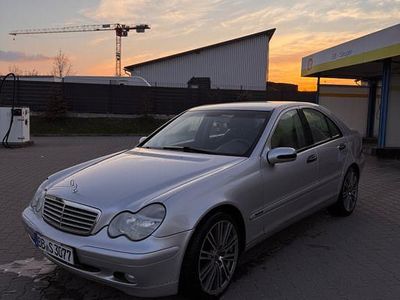 Gebraucht Mercedes C200 Classic 163 PS (119 kW) 2001 Silber Limousine