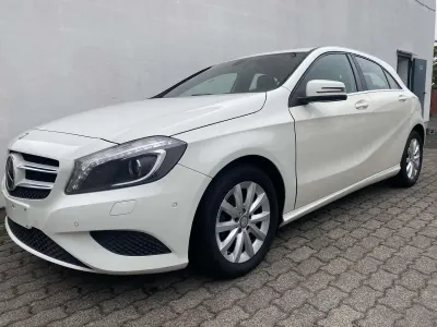 Gebraucht Mercedes A180 109 PS (80 kW) 2013 Weiss Kleinwagen