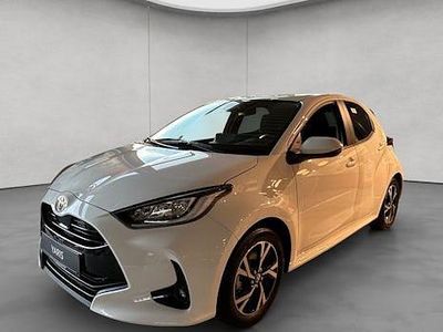Neu Toyota Yaris Hybrid 116 PS (85 kW) 2025 Weiß Limousine