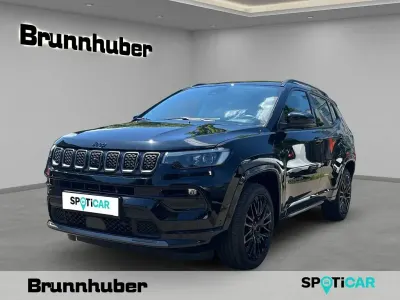 Gebraucht Jeep Compass 179 PS (131 kW) 2023 Schwarz SUV