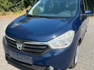 Gebraucht Dacia Lodgy Lauréate 116 PS (85 kW) 2014 Blau Van / Kleinbus