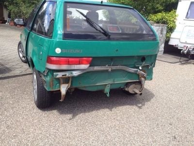 Gebraucht Suzuki Swift 53 PS (38 kW) 2001 Grün Kleinwagen