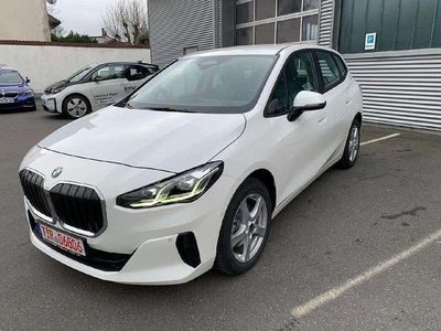 Gebraucht BMW 216 122 PS (89 kW) 2024 Weiß Van / Kleinbus