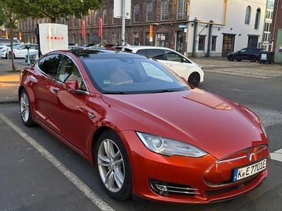 Usado Tesla Model S 309 kW (421 HP) 2015 Laranja Citadino
