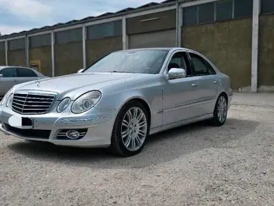 Brugt Mercedes E220 170 HK (125 kW) 2008 Sølv Sedan