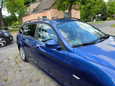 Gebraucht BMW 320 177 PS (130 kW) 2009 Blau Kombi