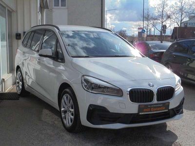 gebraucht BMW 218 Aut Advantage 7-Sitz Navi LED