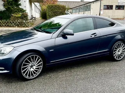 Gebraucht Mercedes 220 170 PS (125 kW) 2012 Grau Coupé