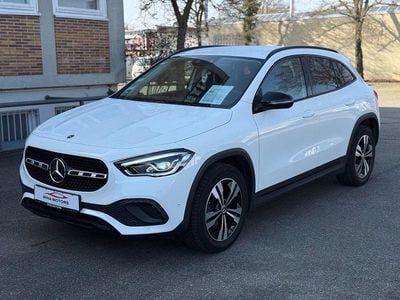 Gebraucht Mercedes GLA180 Business 136 PS (100 kW) 2020 Weiß SUV