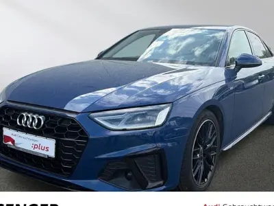 Używany Audi A4 S-Line 190 KM (139 kW) 2023 Niebieski Sedan/Limuzyna