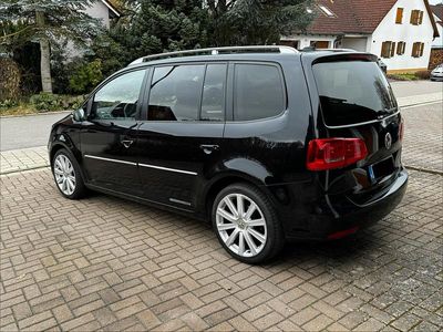 Gebraucht VW Touran Highline 177 PS (130 kW) 2013 Schwarz Van / Kleinbus