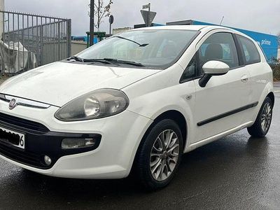 Gebraucht Fiat Punto Evo 69 PS (50 kW) 2011 Weiß Kleinwagen