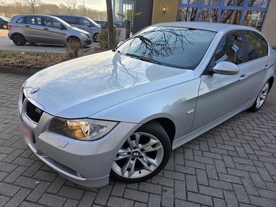 Gebraucht BMW 325 Sport Line 218 PS (160 kW) 2005 Silber Limousine