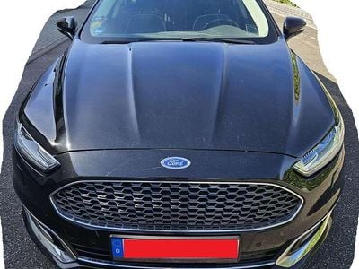 Second-hand Ford Mondeo Vignale 179 CP (131 kW) 2019 Negru Break