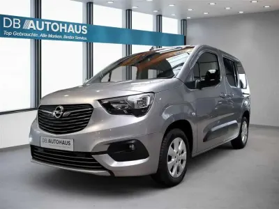 Gebraucht Opel Combo Life Elegance 131 PS (96 kW) 2022 Silber Van / Kleinbus