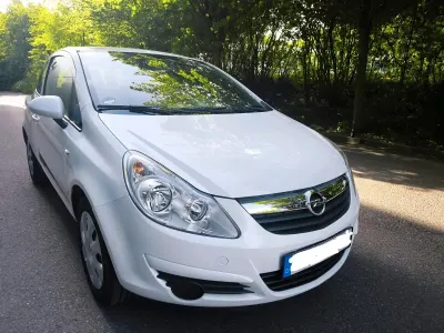 Gebraucht Opel Corsa 60 PS (44 kW) 2009 Weiß Kleinwagen