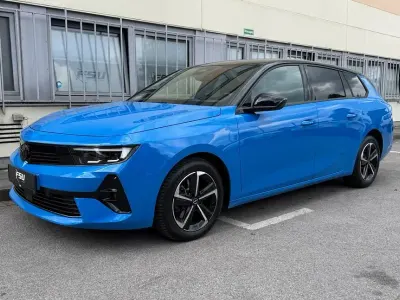 Gebraucht Opel Astra 131 PS (96 kW) 2025 Athletik blau metallic Kleinwagen