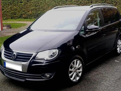 Schwarz Gebraucht 2010 VW Touran Van / Kleinbus | 5.200 € (Etwas zu teuer)