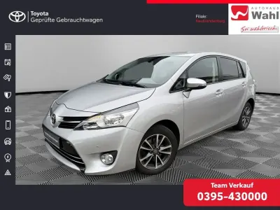 Gebraucht Toyota Verso Comfort 132 PS (97 kW) 2014 Silber Van / Kleinbus