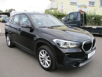 Gebraucht BMW X1 Advantage 150 PS (110 kW) 2019 Schwarz ii/bonnet fluid black SUV