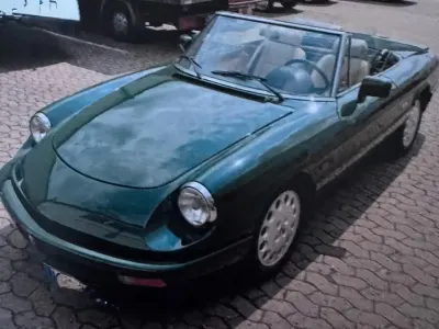 Gebraucht Alfa Romeo Spider 120 PS (88 kW) 1992 Grün Cabrio