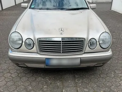 Gebraucht Mercedes E320 224 PS (164 kW) 1996 Limousine