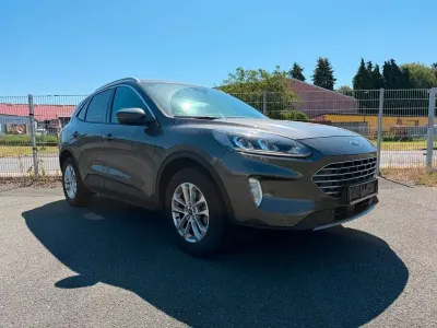 Gebraucht Ford Kuga Titanium 152 PS (111 kW) 2022 Grau SUV