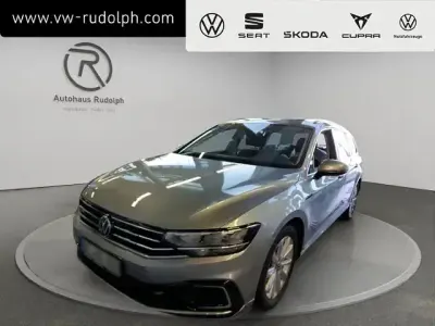 Gebraucht VW Passat GTE 156 PS (114 kW) 2021 Pyritsilber metallic (metallic) Kombi
