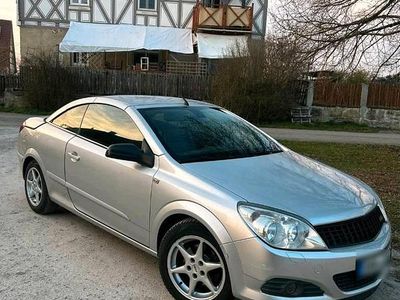 Begagnad Opel Astra Cabriolet 116 HK (85 kW) 2007 Grå Cab