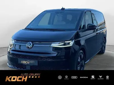 Gebraucht VW Multivan Life 150 PS (110 kW) 2025 Deep black perleffekt Van / Kleinbus