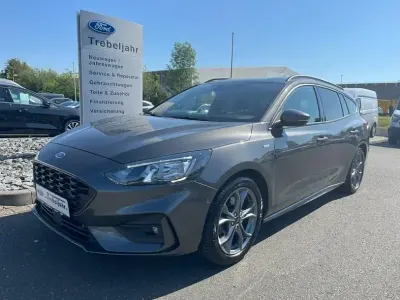Gebraucht Ford Focus ST-Line 125 PS (91 kW) 2021 Magneticgr (grau) Kombi