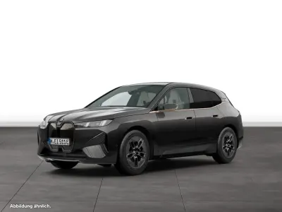 Gebraucht BMW iX 300 kW (408 PS) 2025 Sophistograu brillanteffekt metallic SUV