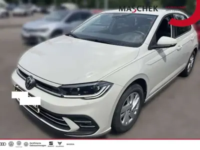 Gebraucht VW Polo Style 95 PS (69 kW) 2023 Ascotgrau Kleinwagen