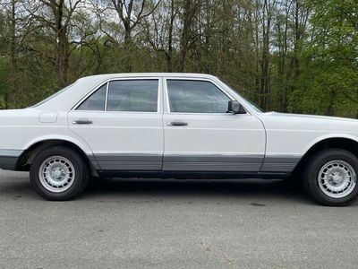 Weiß Gebraucht 1981 Mercedes S300 Limousine | 9.999 €