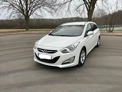 Gebraucht Hyundai i40 Edition 136 PS (100 kW) 2014 Weiß Kombi