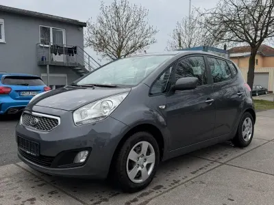 Używany Kia Venga Vision 90 KM (66 kW) 2011 Szary Hatchback