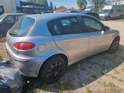 gebraucht Alfa Romeo 147 1.6 HU 9.24