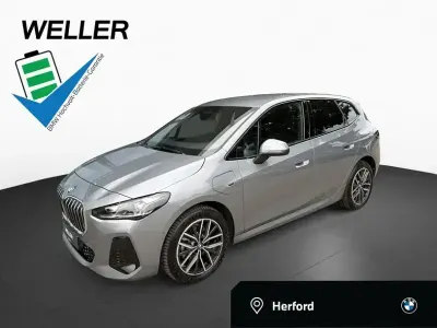 Gebraucht BMW 225 Active Tourer M Sport 245 PS (180 kW) 2023 Skyscraper grau (grau) Van / Kleinbus