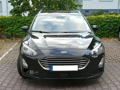 Gebraucht Ford Focus Titanium 120 PS (88 kW) 2020 Schwarz Kombi