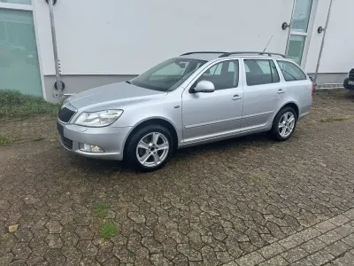 Brugt Skoda Octavia LAURIN & KLEMENT 160 HK (117 kW) 2010 Sølv Stationcar