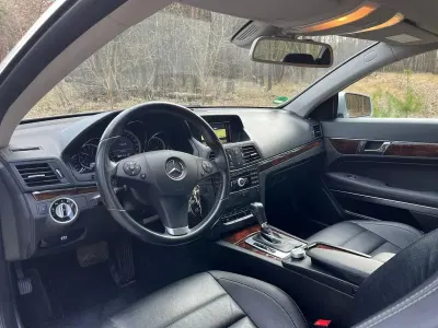 Gebraucht Mercedes E200 184 PS (135 kW) 2011 Silber Coupé