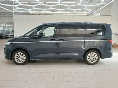 Gebraucht VW Multivan Style 150 PS (110 kW) 2025 Blau Van / Kleinbus